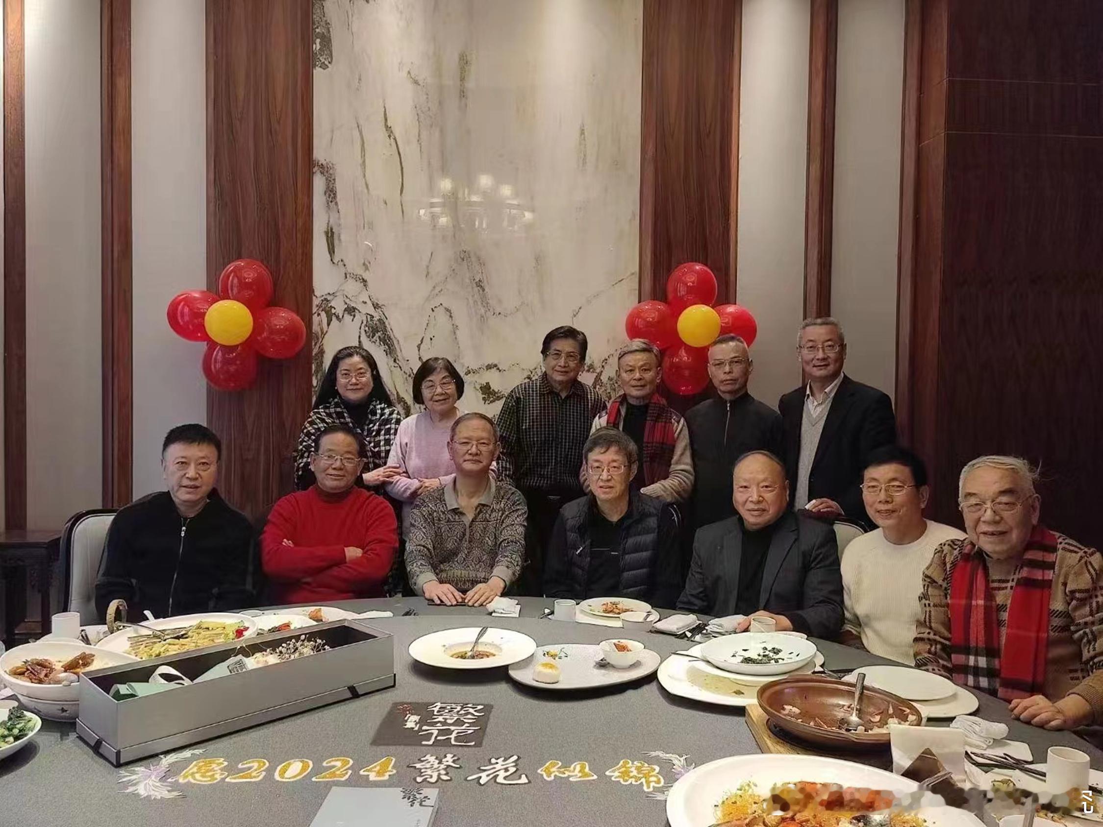 卅载琐忆话股市（2）：上海滩的股评家      1993年后，由于种种因素，沪深