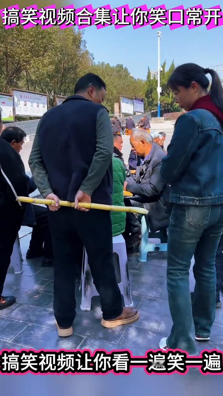 搞笑视频合集让你笑口常开。
搞笑视频让你看一遍笑一遍。
你怎么这么菜？真的是，什