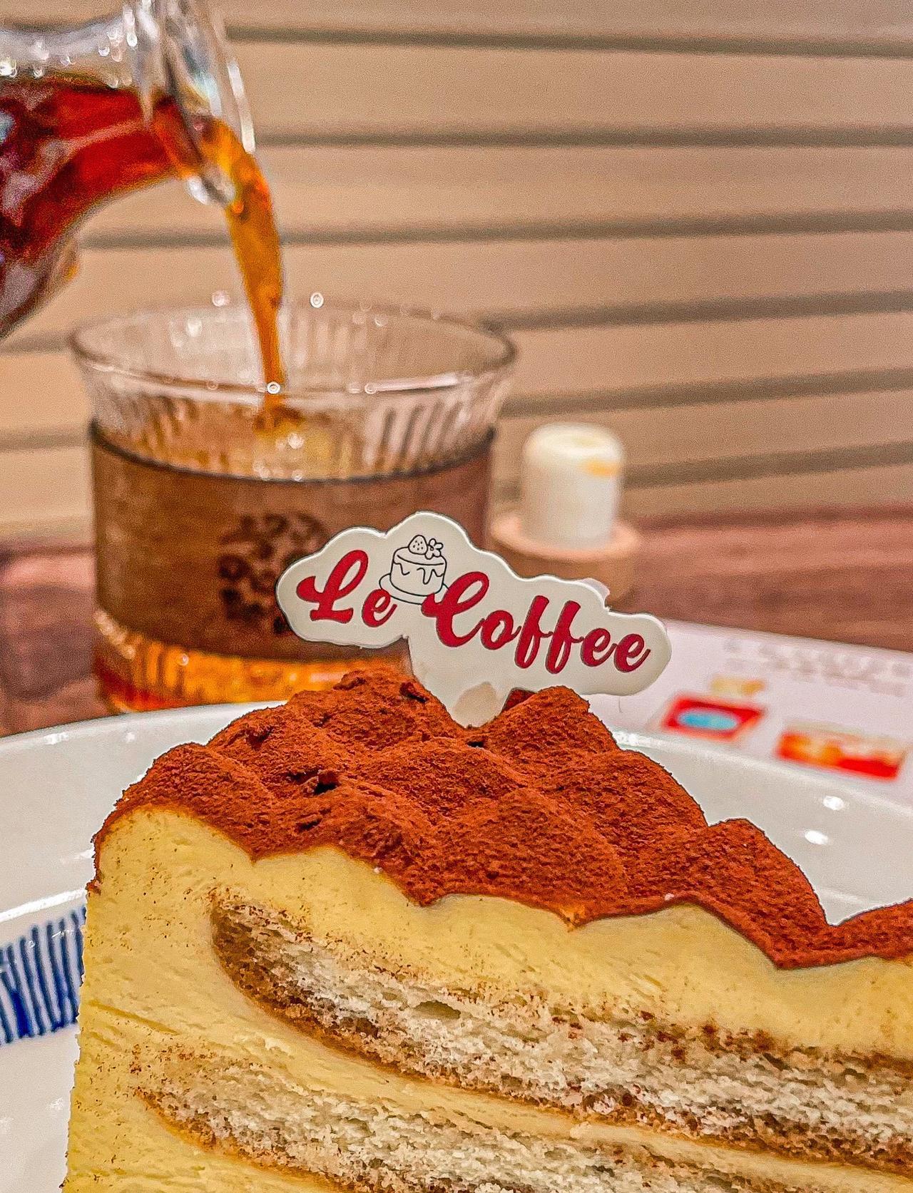 这里除了🈶好喝的咖啡☕️还有无限阳光☀️
📍广州 LE COFFEE
就广州