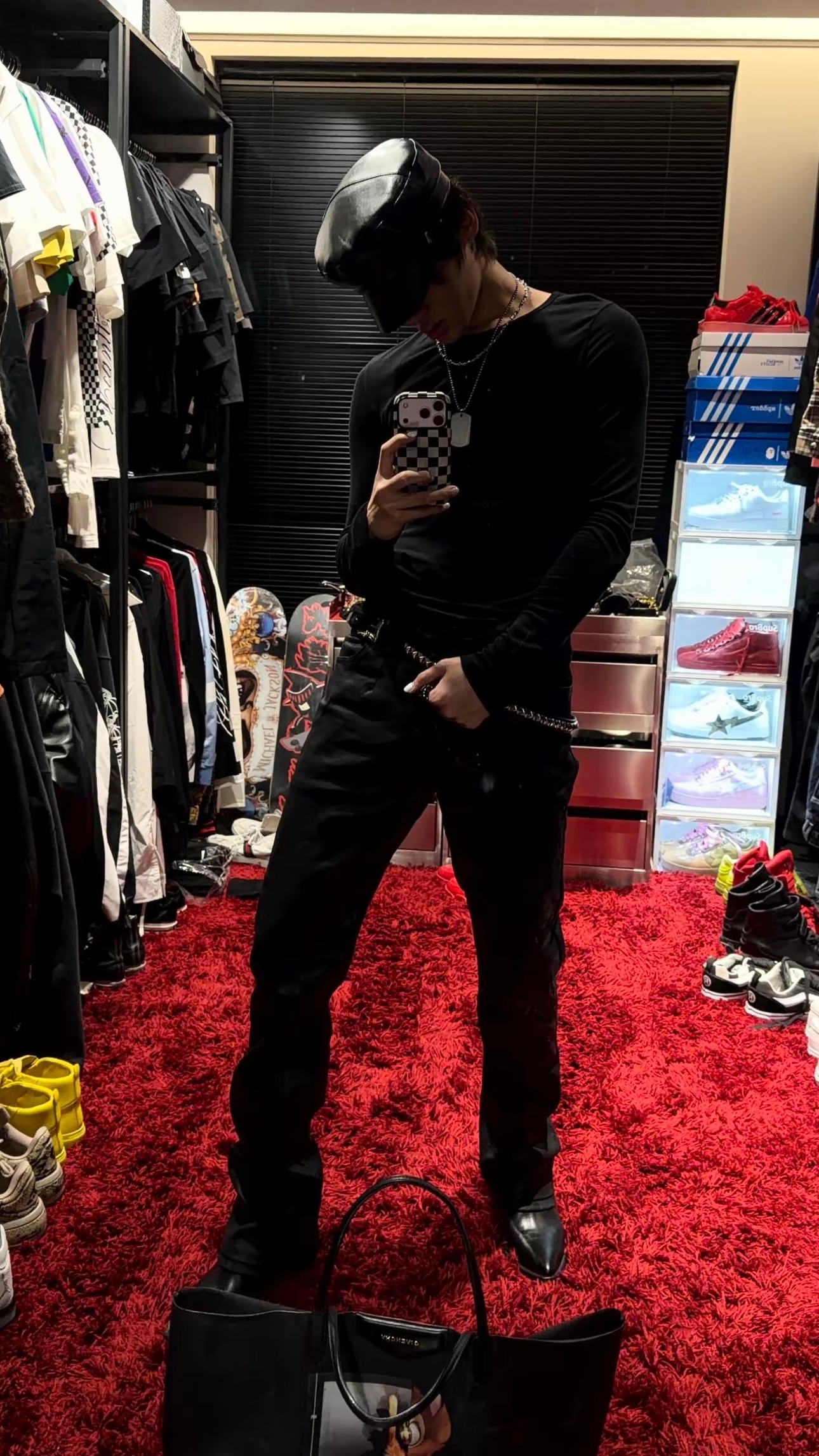 COOL BOY🌹🖤⛓️ 