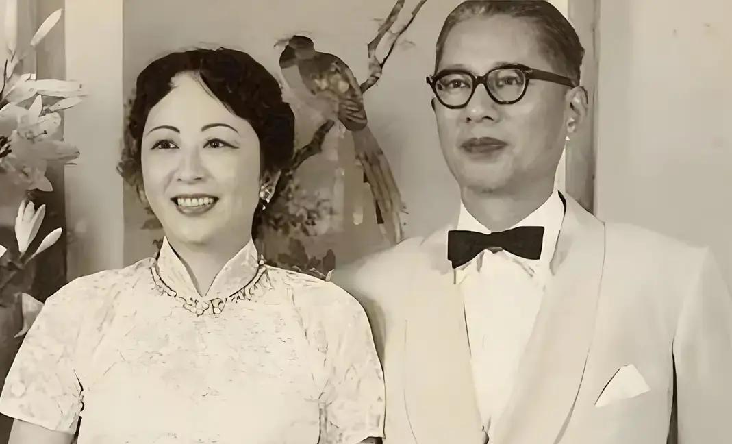 宋子文和张乐怡的庐山之恋，被后人讲成了"霸道总裁一眼万年"的灰姑娘童话，可扒开源