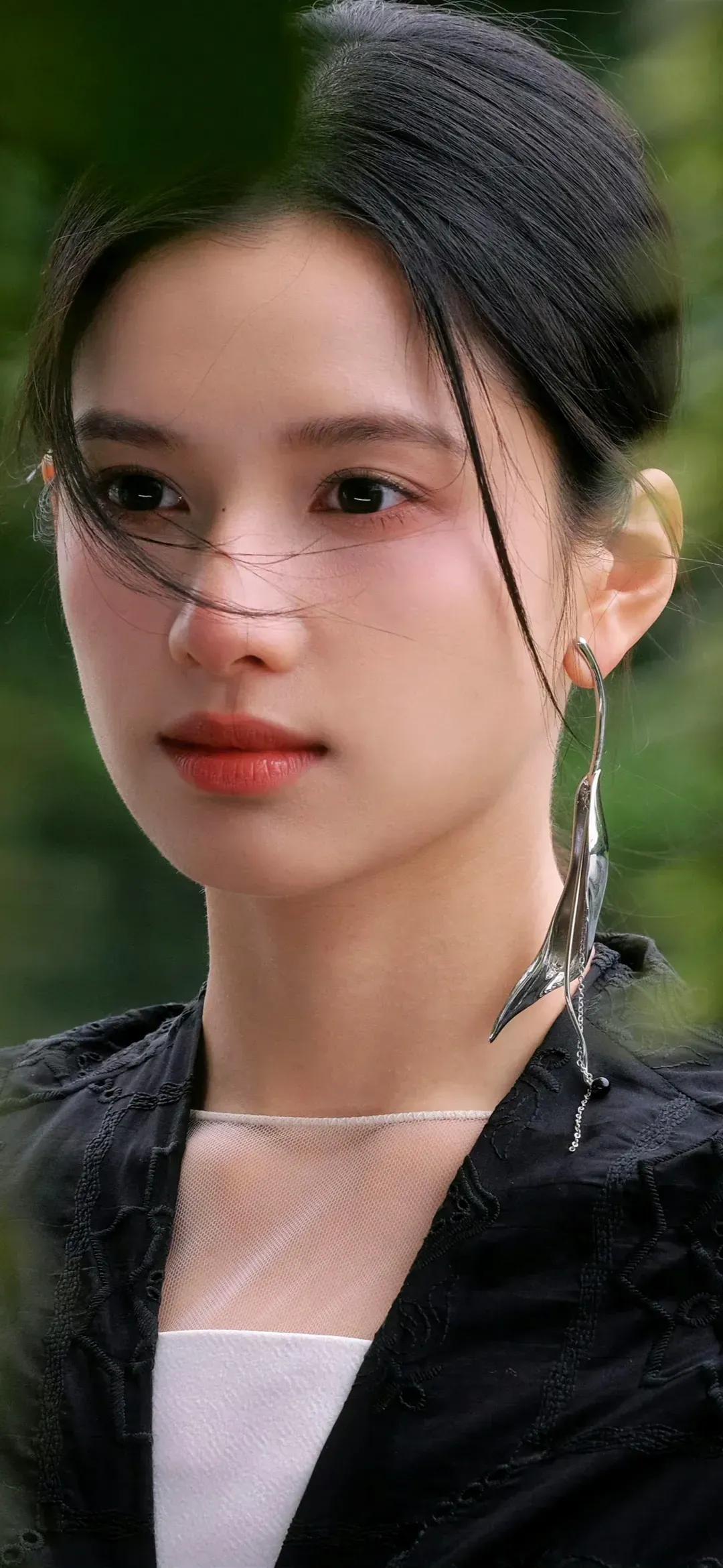 #哪位女神惊艳# #女明星谁最美# #女明星高清美图# #张婧仪#