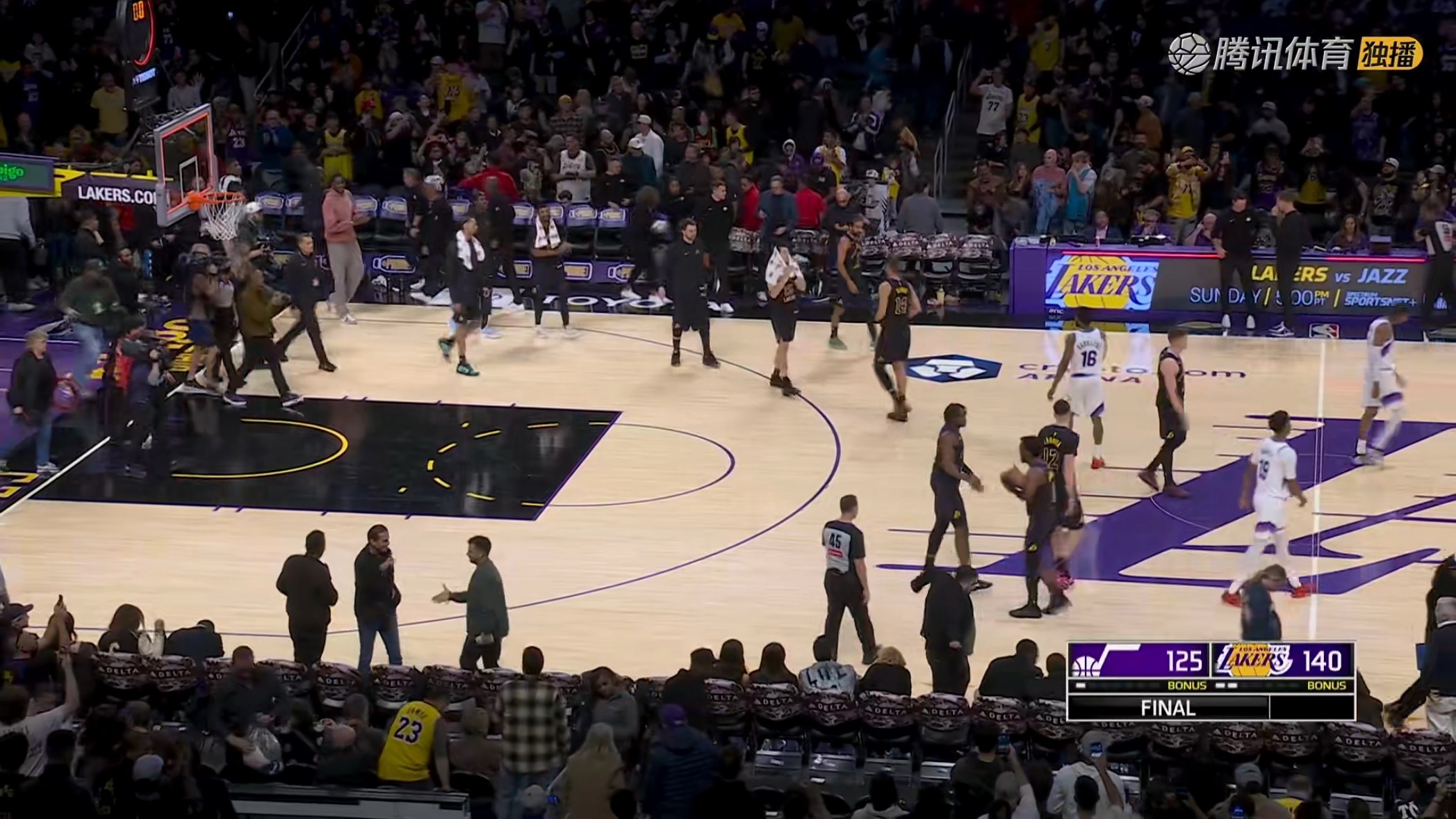 一场开心快乐的比赛湖人主场大胜爵士东契奇37分10助攻，里弗斯26分5篮板，艾顿