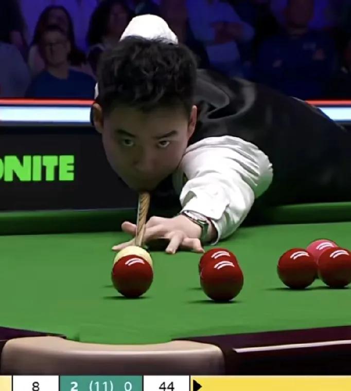 斯佳辉打出单杆97分，97-8赢了第3局，将比分追至2-3暂时落后。
斯佳辉未被