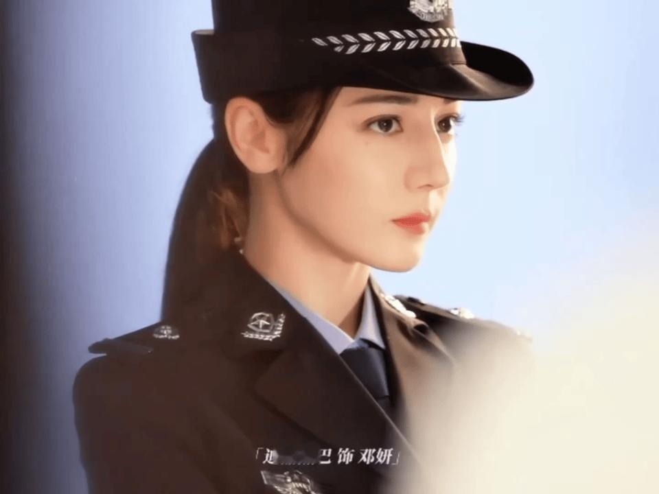 利剑玫瑰陌生人递来的水《利剑玫瑰》揭露人贩新套路！一瓶"感恩水"让女大学生瞬间中