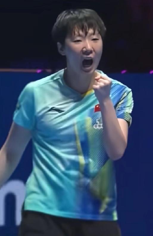 恭喜曼昱零封伊藤美诚，光速下班，晋级8强
四局比分：
11-9、11-6、
11