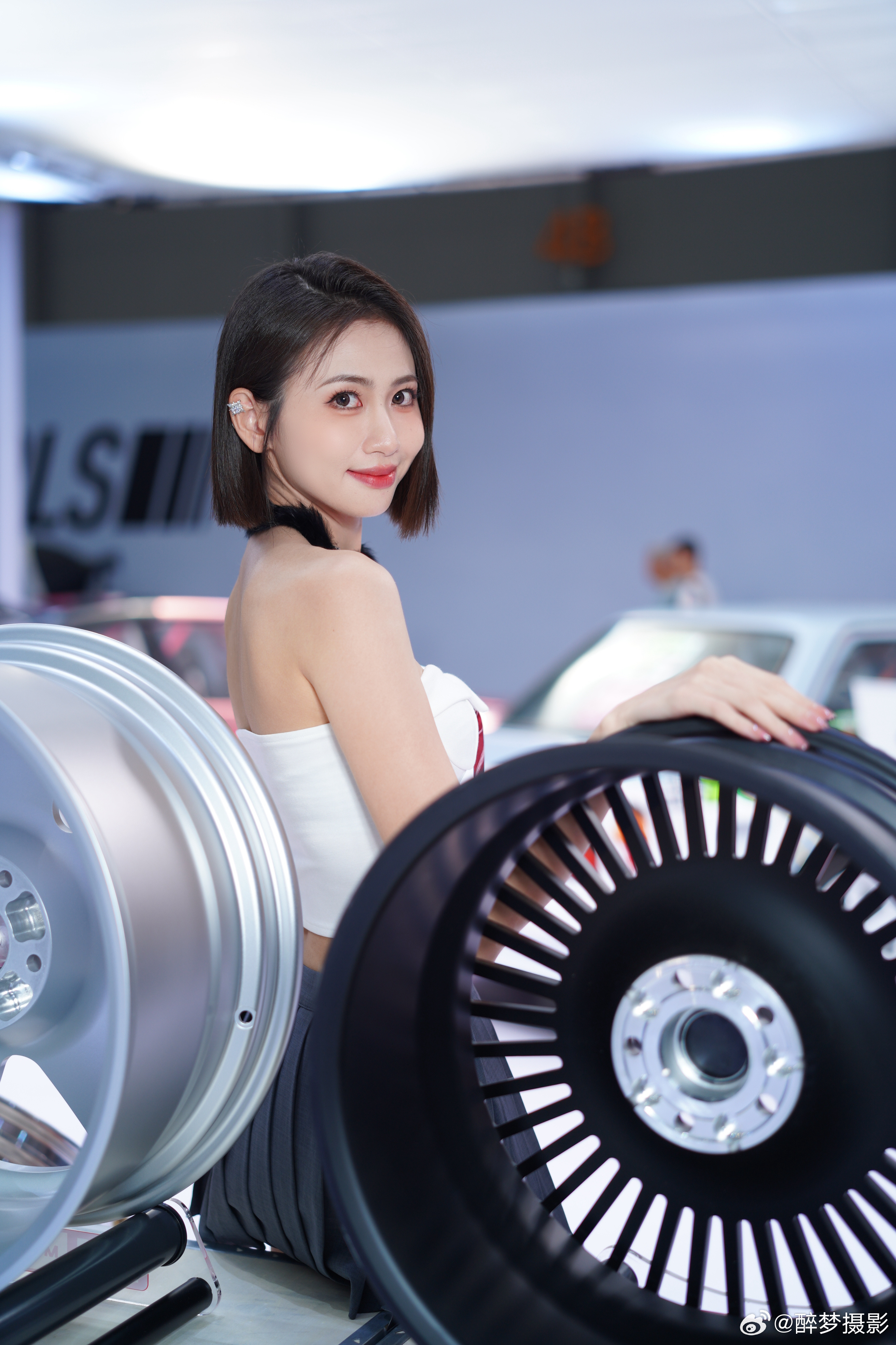 模特返片宝藏摄影博主推荐计划 模特：荔枝活动：佛山车展｜佛山改装车展备注：拍照调