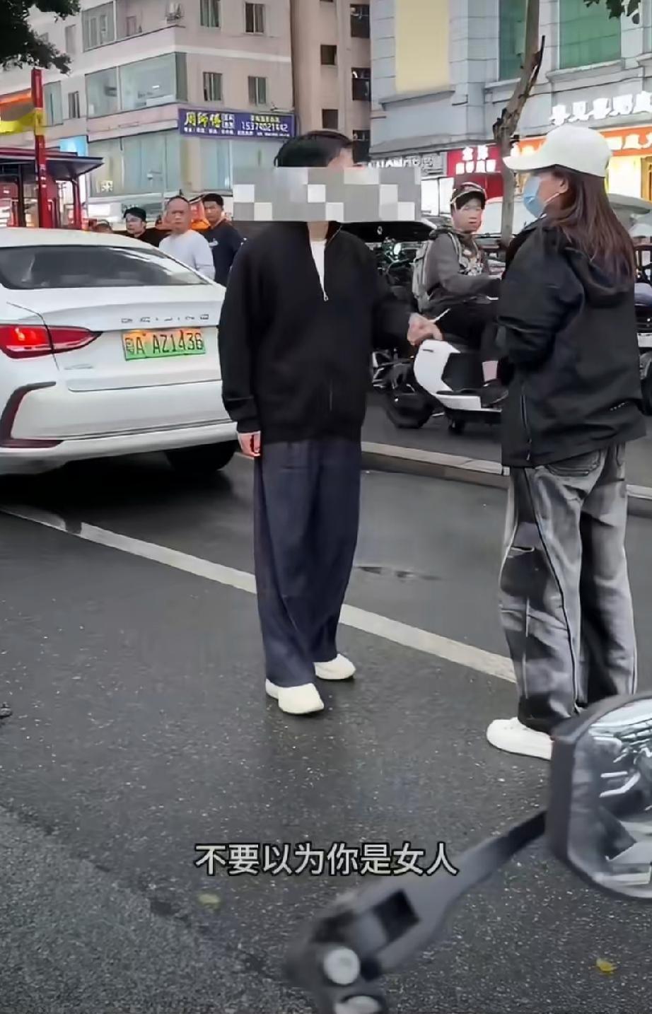 帽子叔叔都提醒到这份上了，小姐姐咋就不明白呢？ 老阿姨帽子 帽子小讲究 大叔帽子