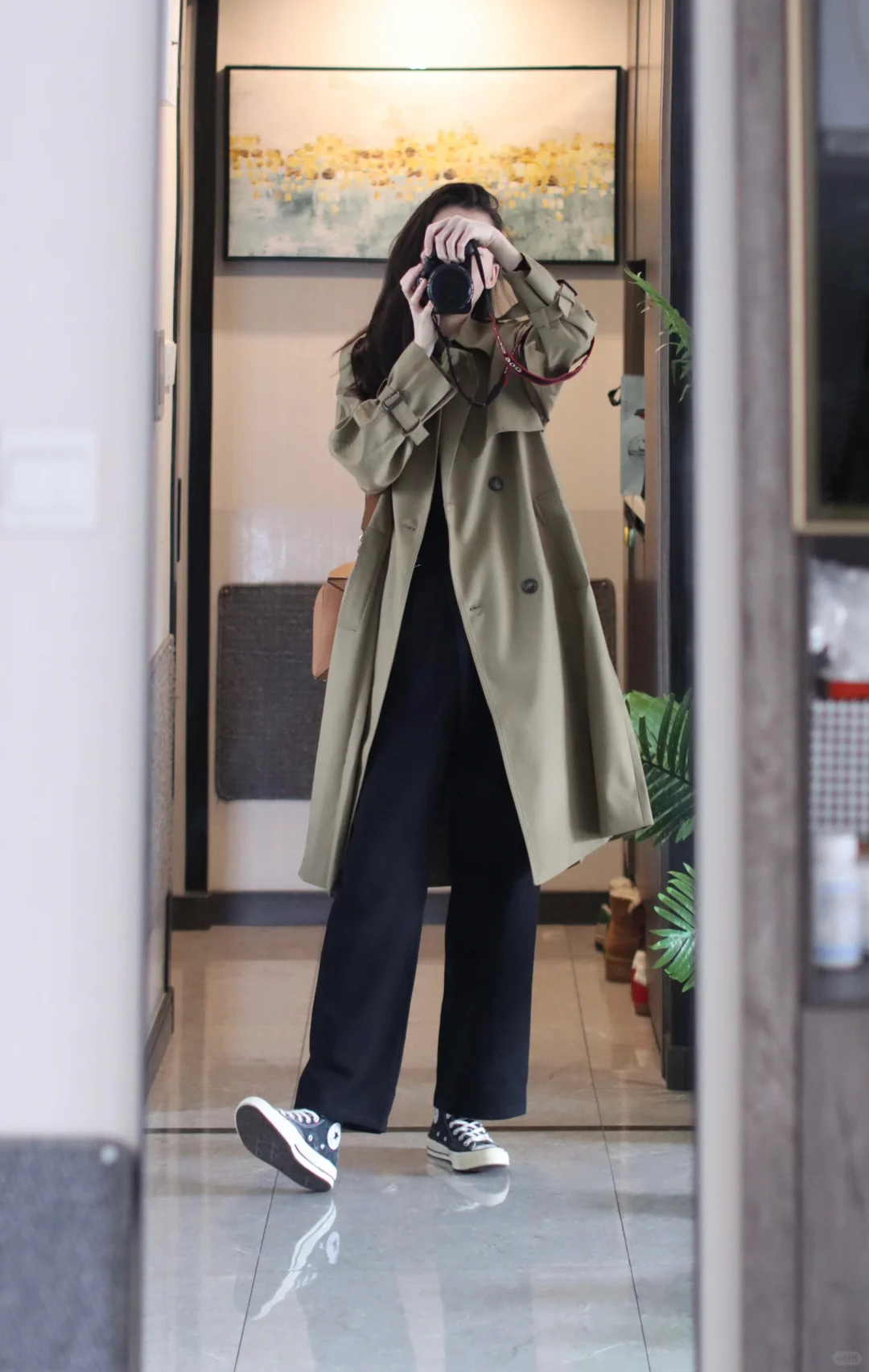 172/52经典款风衣果然还是要配匡威