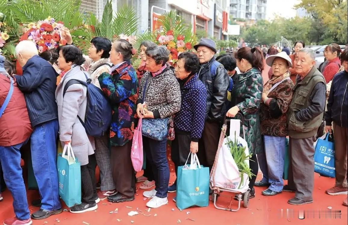 没有比较就没有伤害。
咱们的国人动不动就拿自家的事情和别人家的事情比较，其实呀，