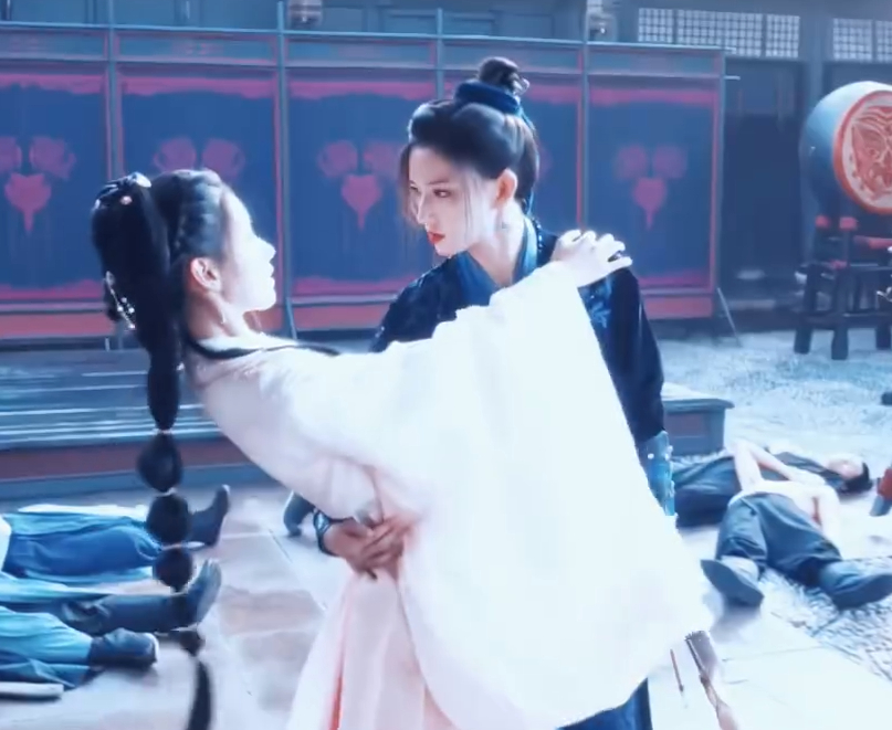 #程潇 陈都灵# 不管，先磕一下[doge][doge] ​​​