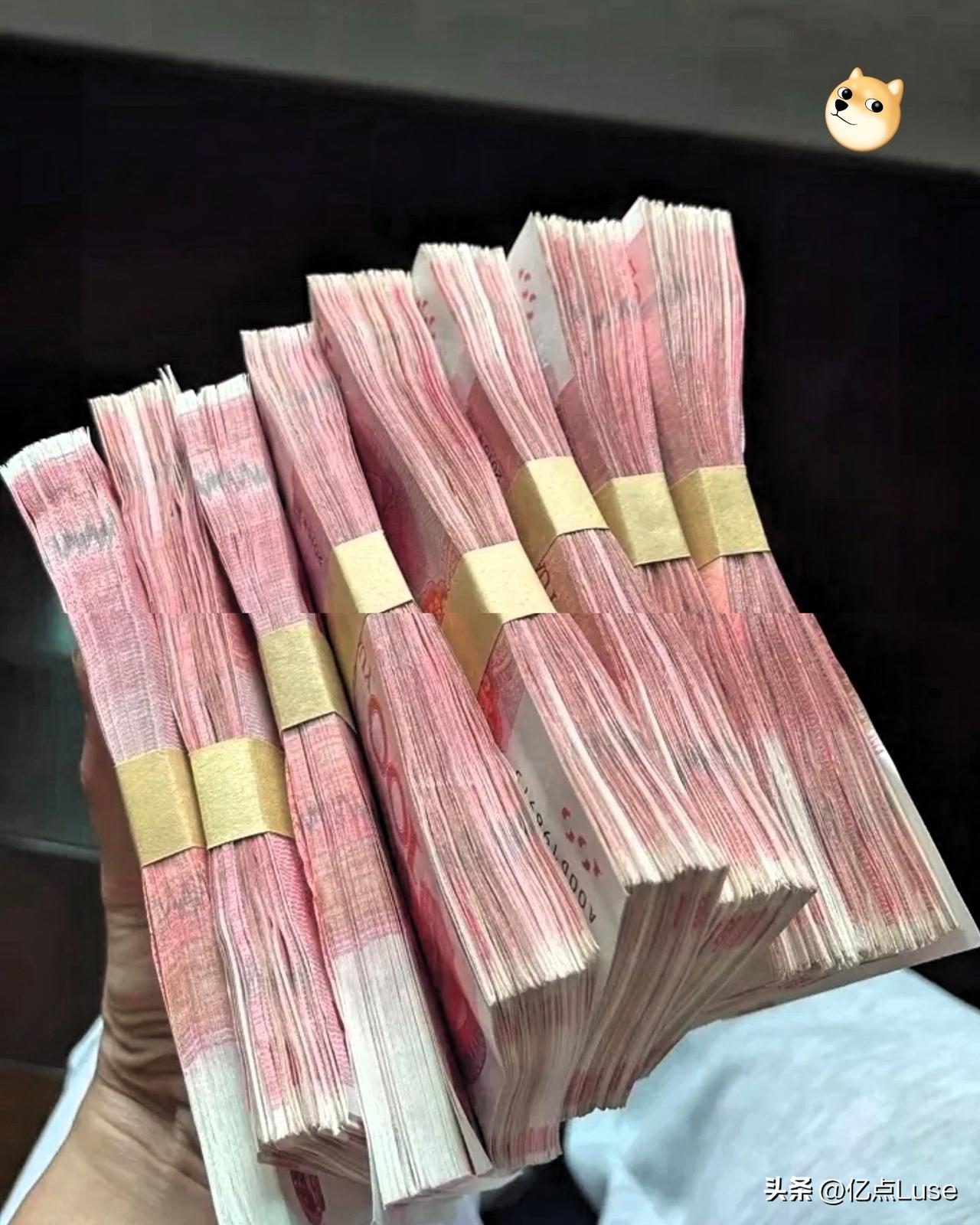 如果你手里有超10万存款，
听我劝，别拿去投资，
更别借给任何人，老老实实存银行