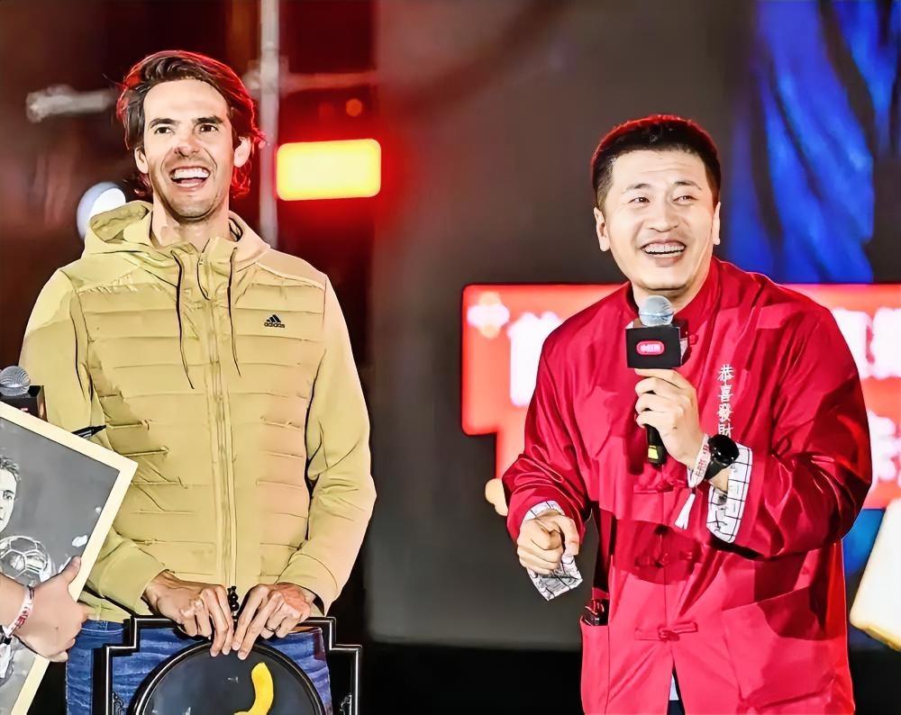 做过AC米兰死忠的十位中国文体圈名人

1. 张雪峰，教育名师，AC米兰20余年