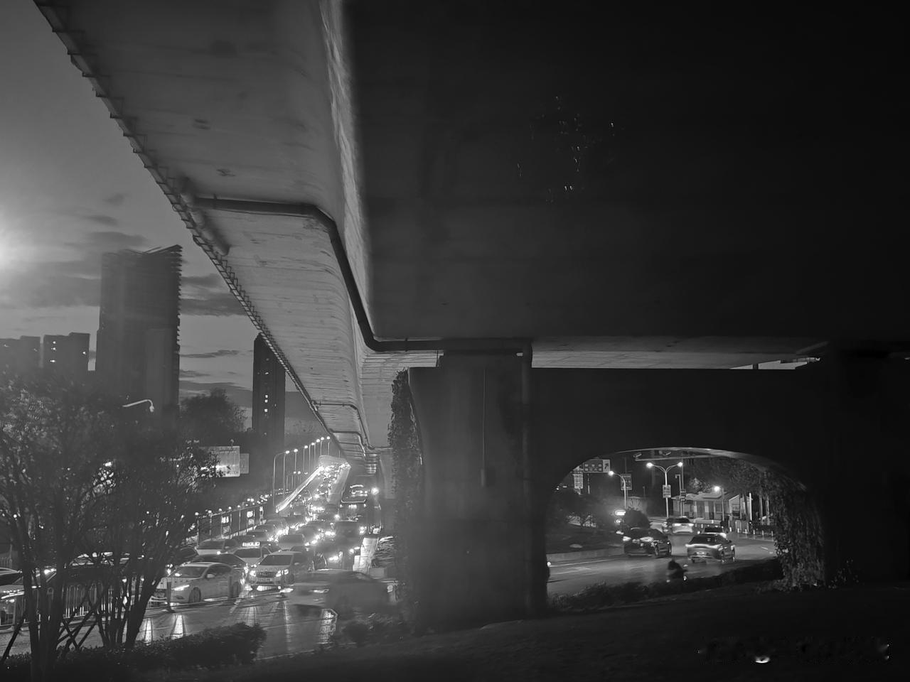 长安汽车销量这么好，股票却天天下跌，这其中的原因大家知道是什么吗？