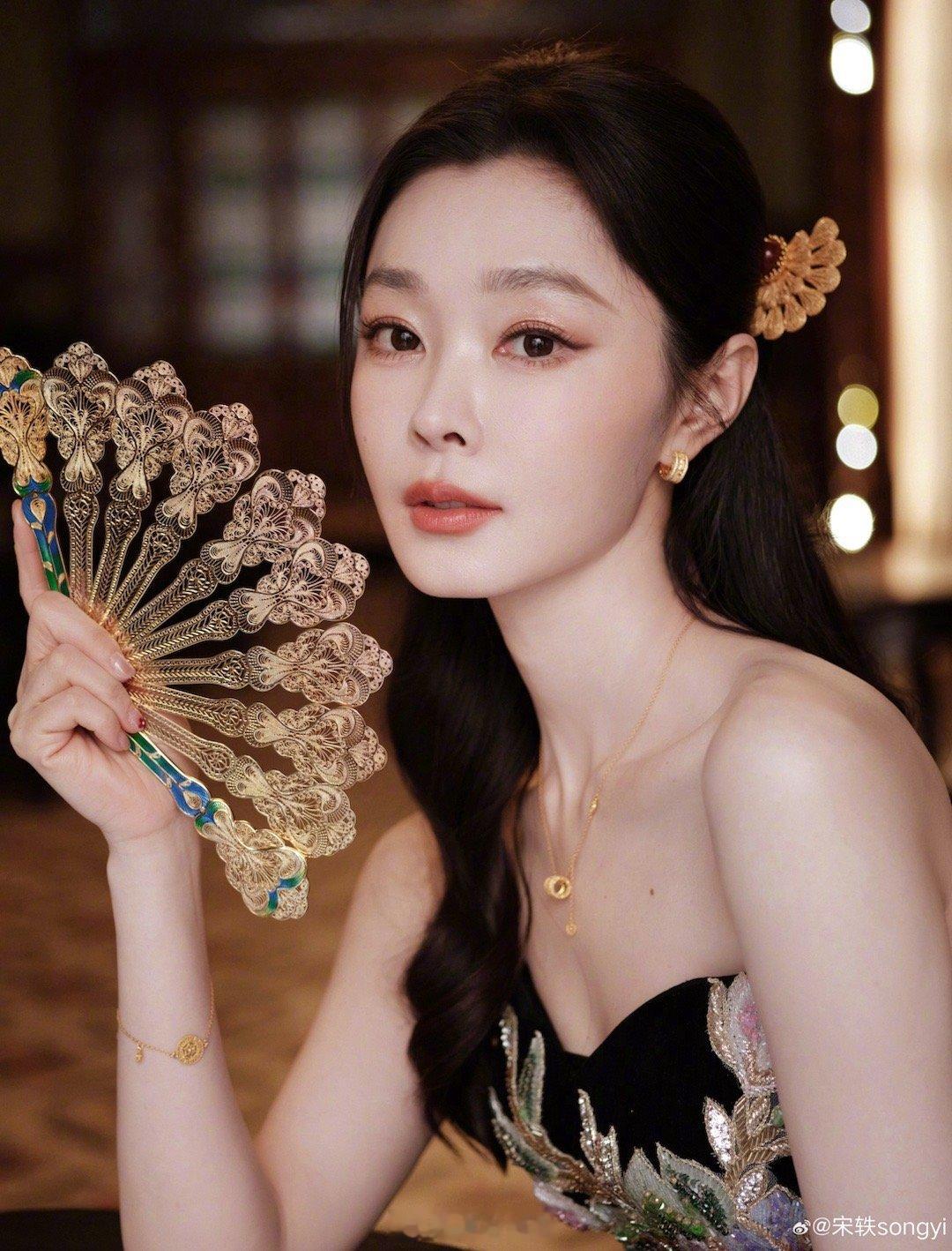 没想到宋轶也这么绝这么有感觉啊啊啊啊