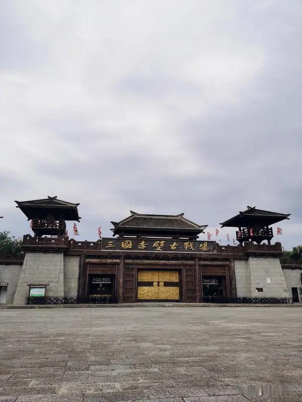 四大名著通俗幽默的趣味解读

1. 人物与关系

         三国：基本都