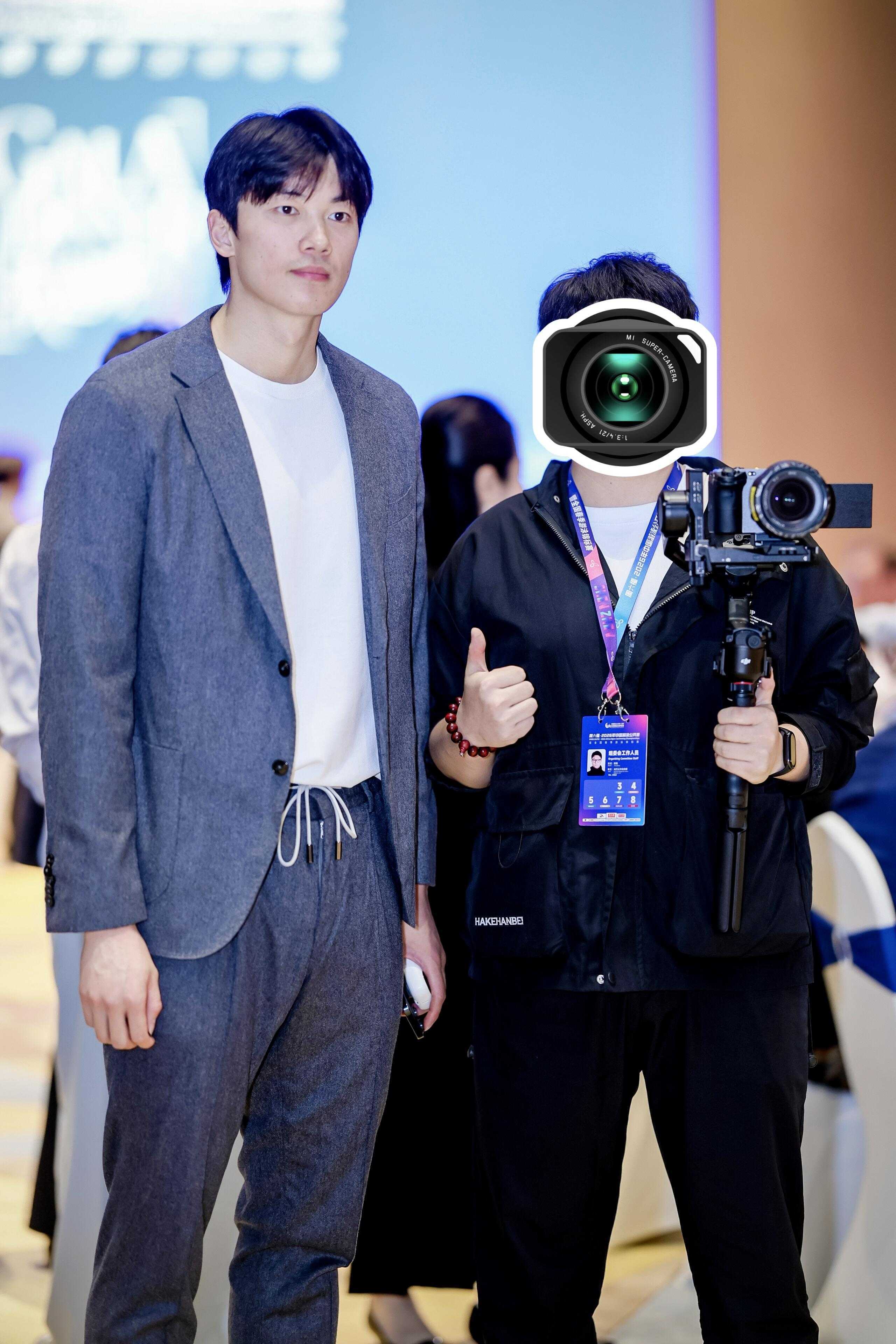 SWim进行时 『10005』20260317 中国游泳公开赛晚宴请问图中两个人