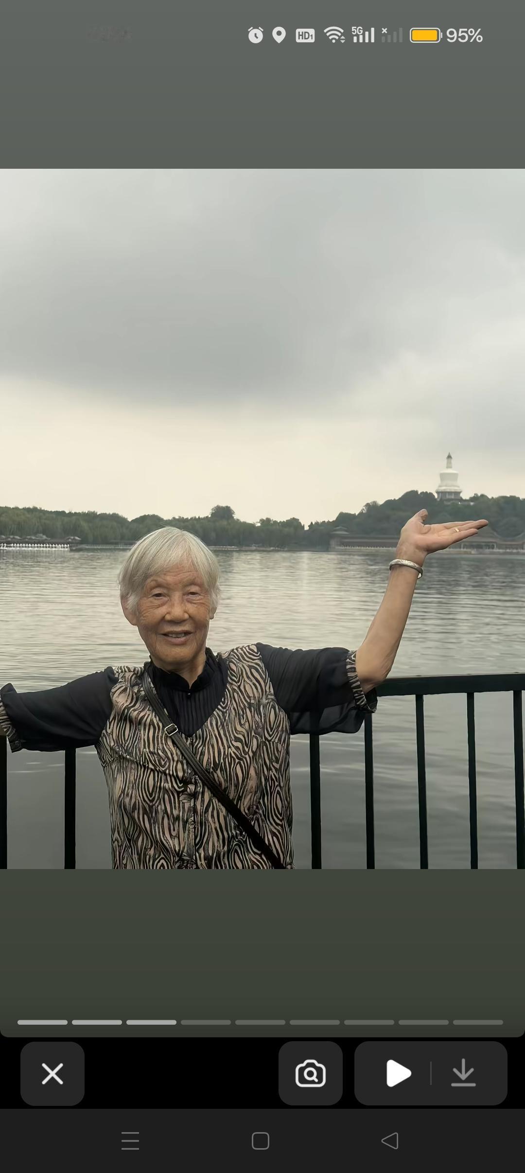 孙卓奶奶说：人总要赴一场北京之约😍北京太美啦！



八十多了去一趟北京真好！