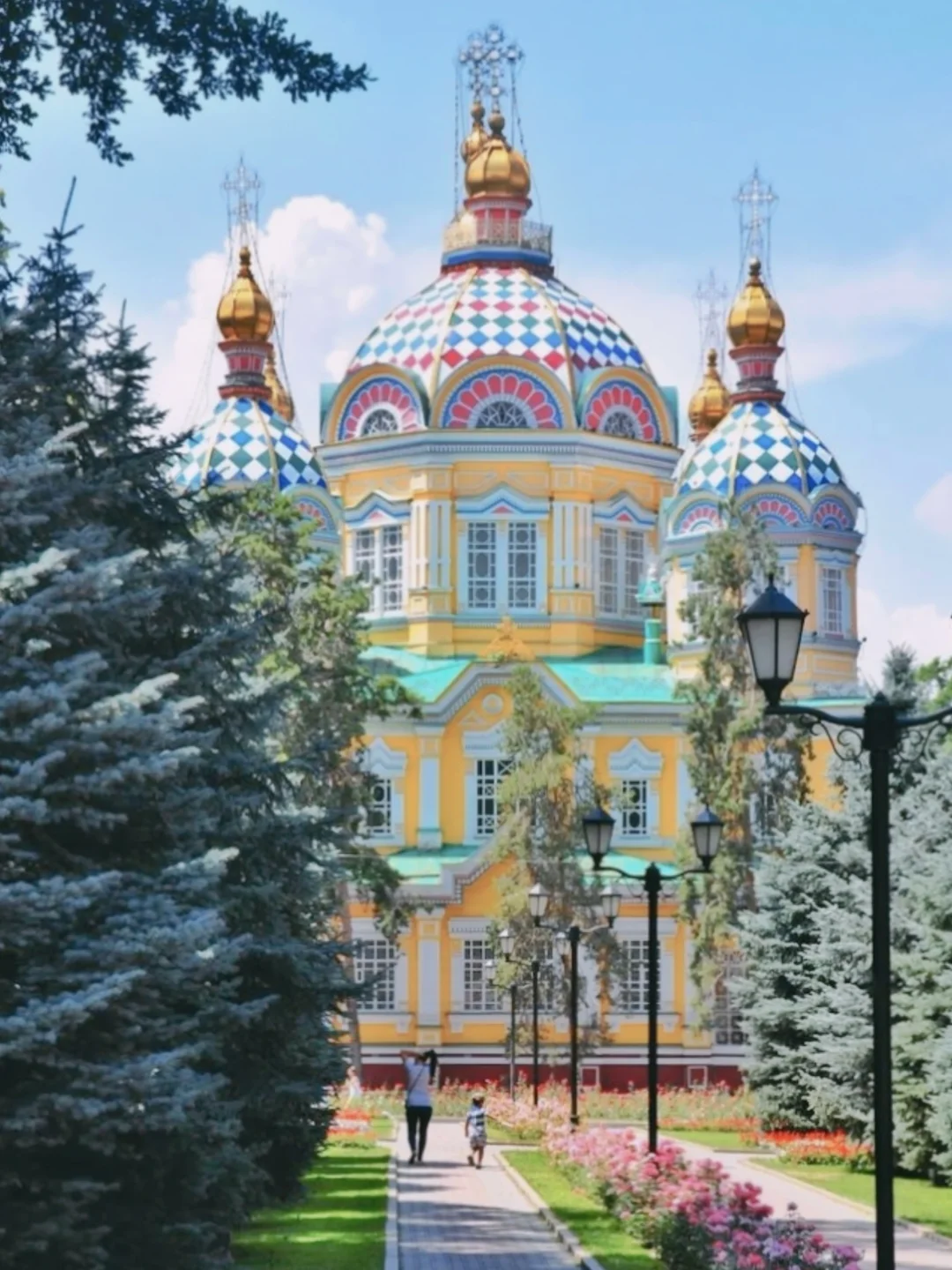 🇰🇿一个经历过地震的木质建筑奇迹