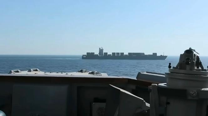 美国又一次出手了！如今虽说美国和伊朗开始了停战，但实际上美国却并没有就此老实下来