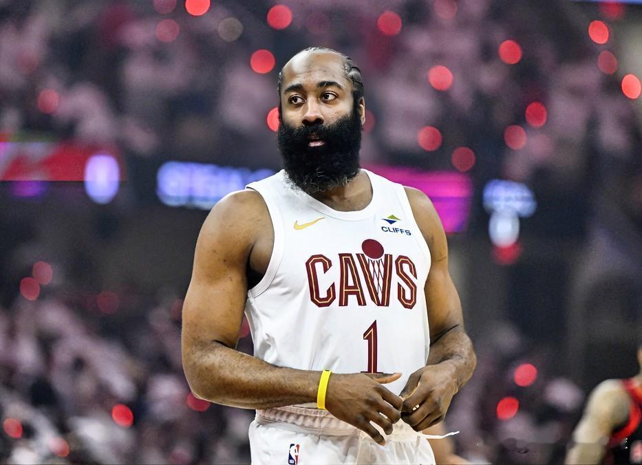 NBA这五位球星中，谁夺冠希望最大？

1、东契奇（胜在年轻）
 生涯至今0冠、