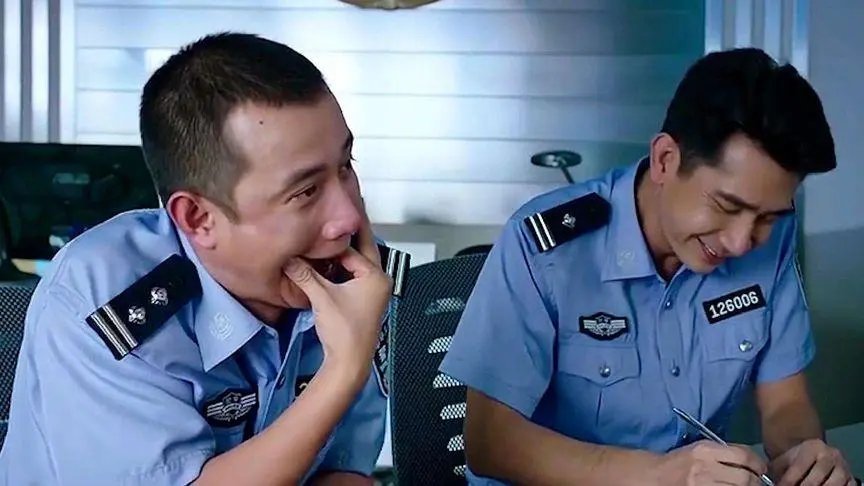 一想到之前有人炒作某剧香港回归是牢王拍的真实影像红红很安心我就想笑🤣 ​​​