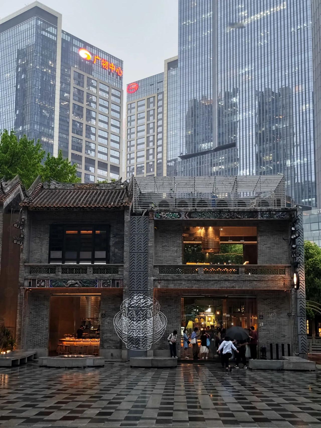 源于东京的网红日式汉堡肉专门店在天德开幕了
 
📍坐标天德街，「挽肉と米」主打