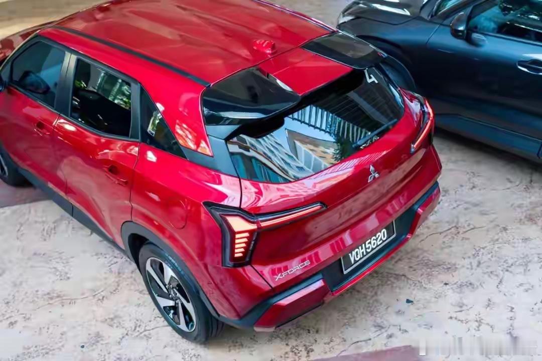 三菱虽然退出咱们国内市场了，但在东南亚还挺活跃的，新款XFC刚在那边上市了。外观