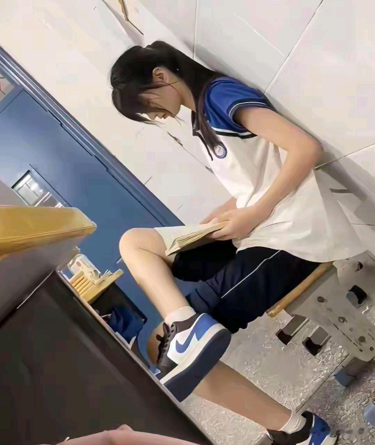 坐最后一排的就一定是成绩不好的学生吗？
