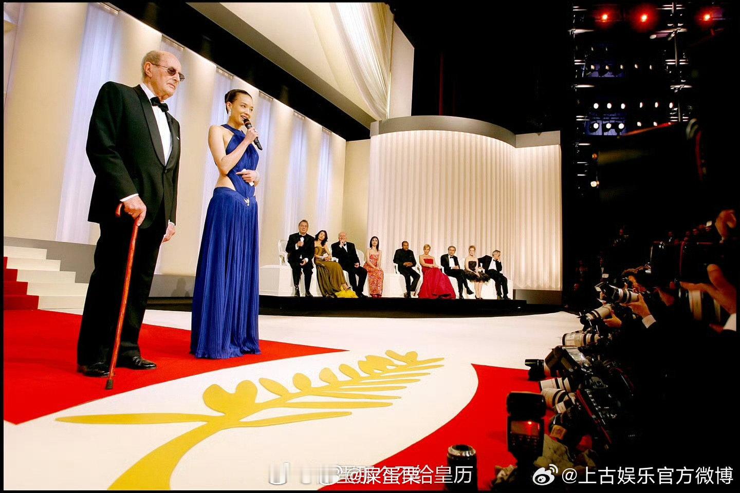 舒淇古一法师南法同框舒淇TildaSwinton同框优雅不分国界，星光跨越山海?
