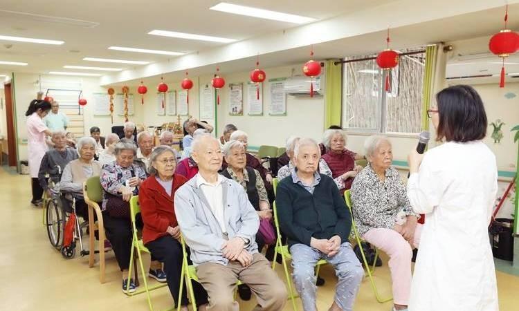 人活到七八十岁才会懂：“你倾尽心力把孩子培养成才，送他们进大城市、送到海外求学，
