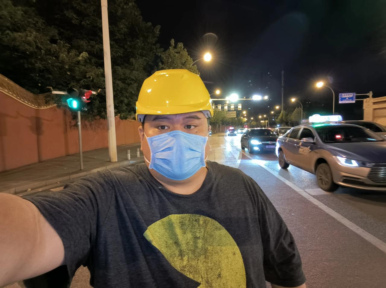 骑车夜游，吃吃宵夜，长沙让人很舒服！