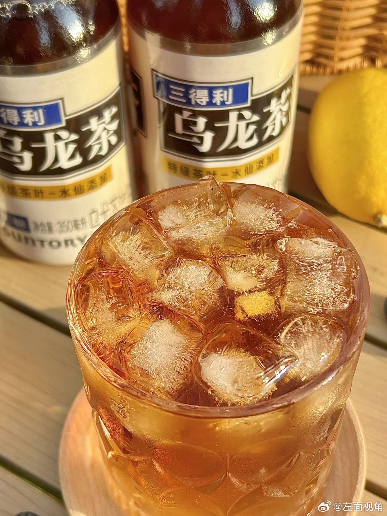 这杯“琥珀光”，专治各种“水”逆💦 喝腻了白水的平淡，又怕甜水齁嗓？试试把这瓶