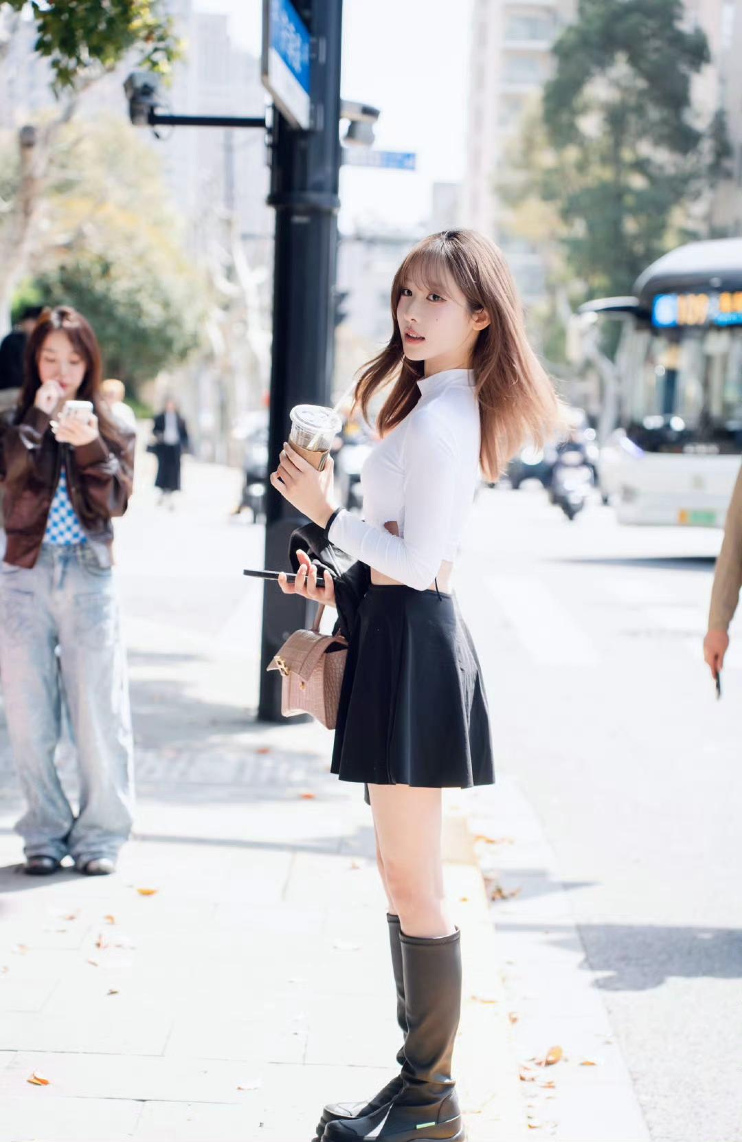 你心目中的美女是什么样子被阳光晒透[抱一抱]