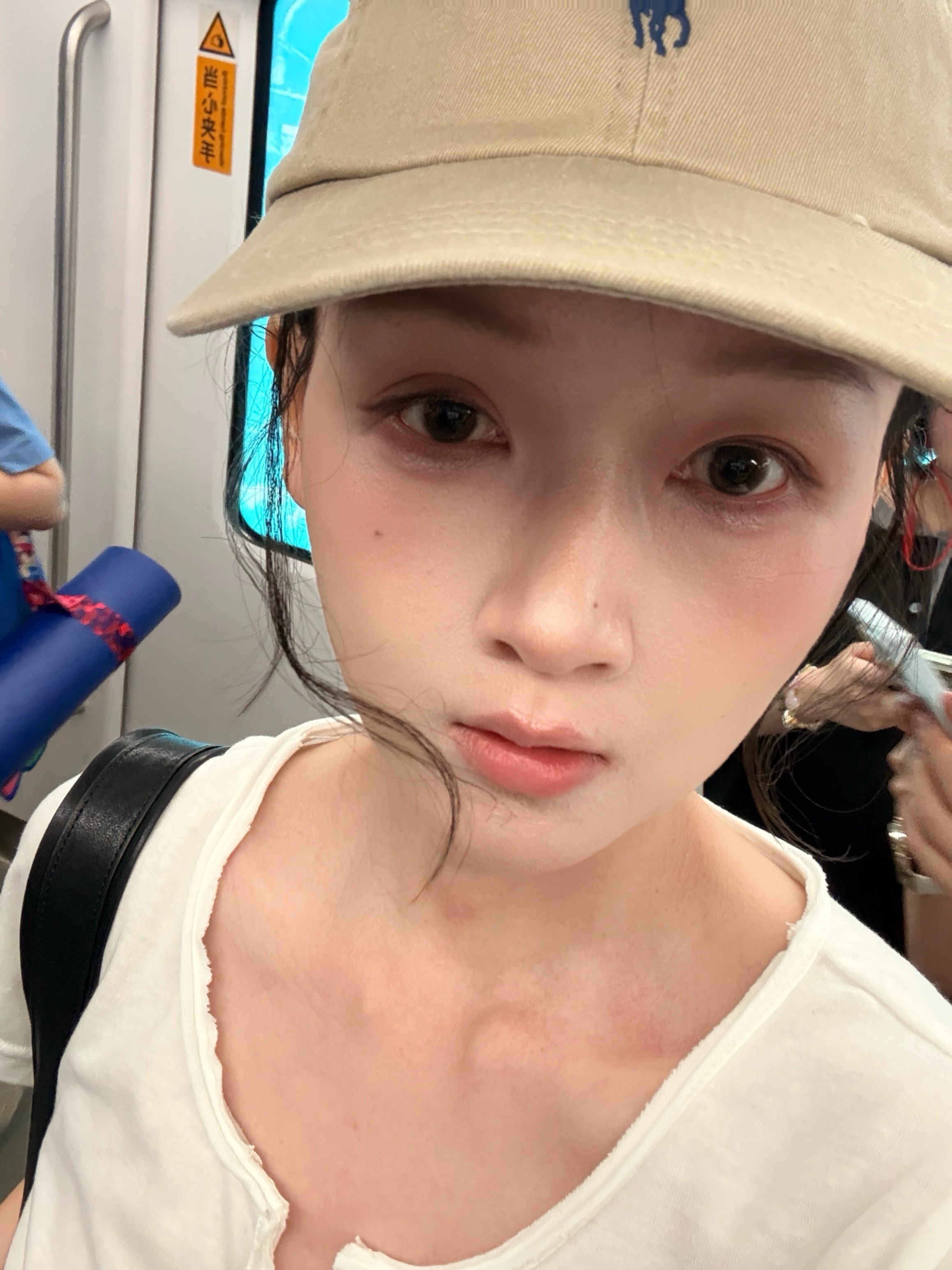 地铁好冷 