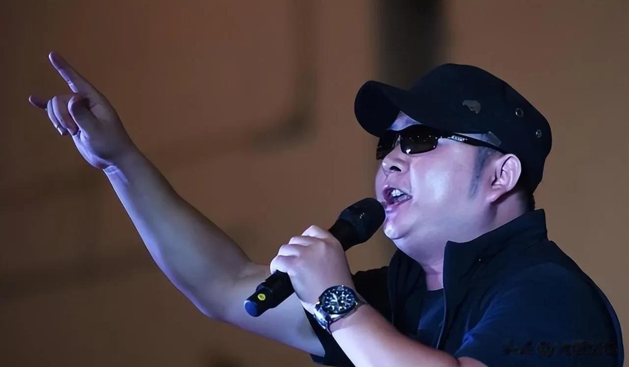 不可否认，刀郎是一位很有才华的音乐人，他的音乐作品风格独特，具有民族风情和地域特