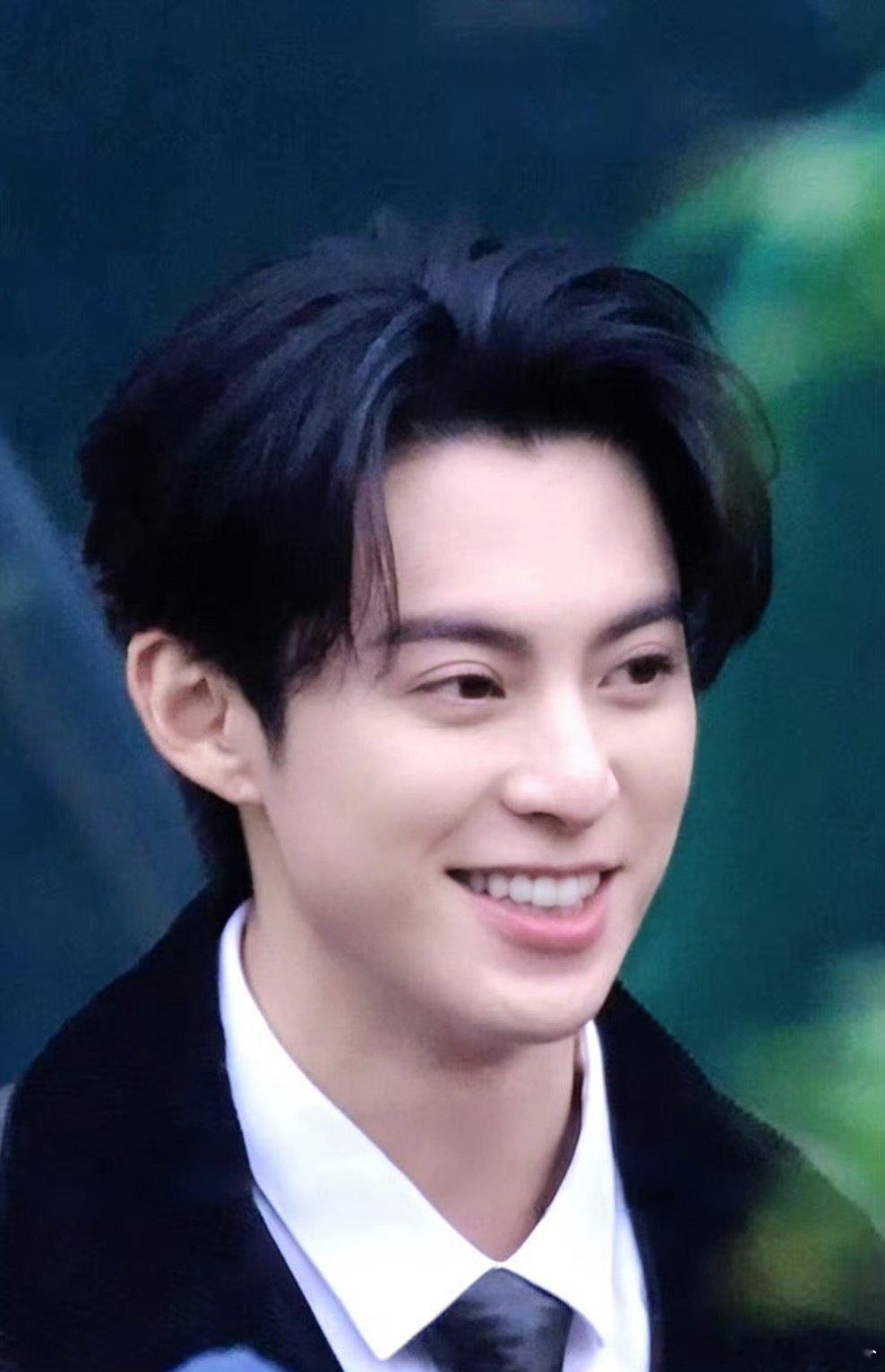 王鹤棣开团秒跟这一块王鹤棣开团秒跟的反应速度也太快了吧，全程在线不拖沓，每一个动