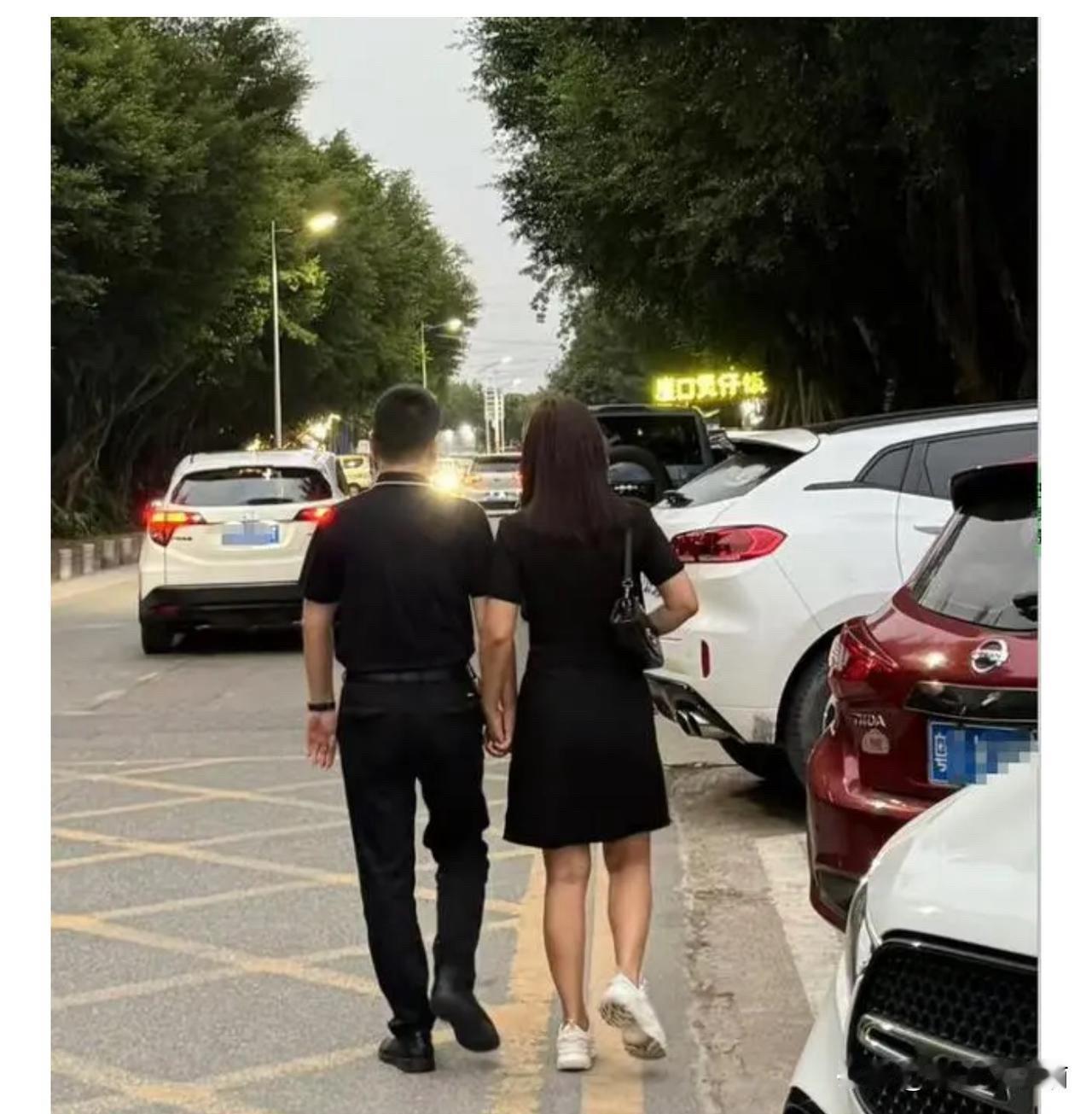 吓人，44岁女子举报51岁丈夫婚外情，
被其勒死，床都蹬破了，
蹬了一个大洞！