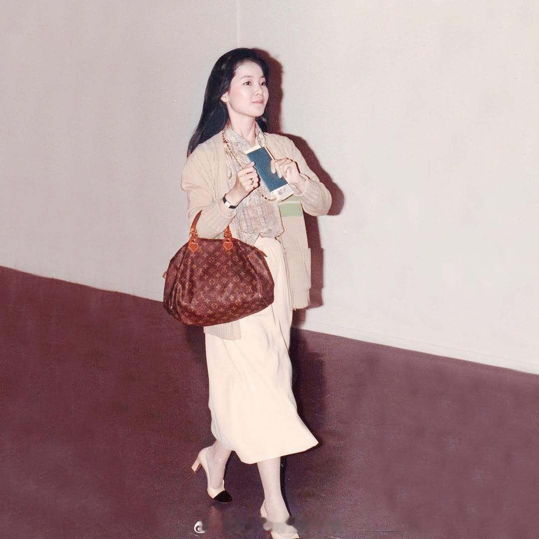 1978年10月23日，香港。（IG）邓丽君[超话] ​​​