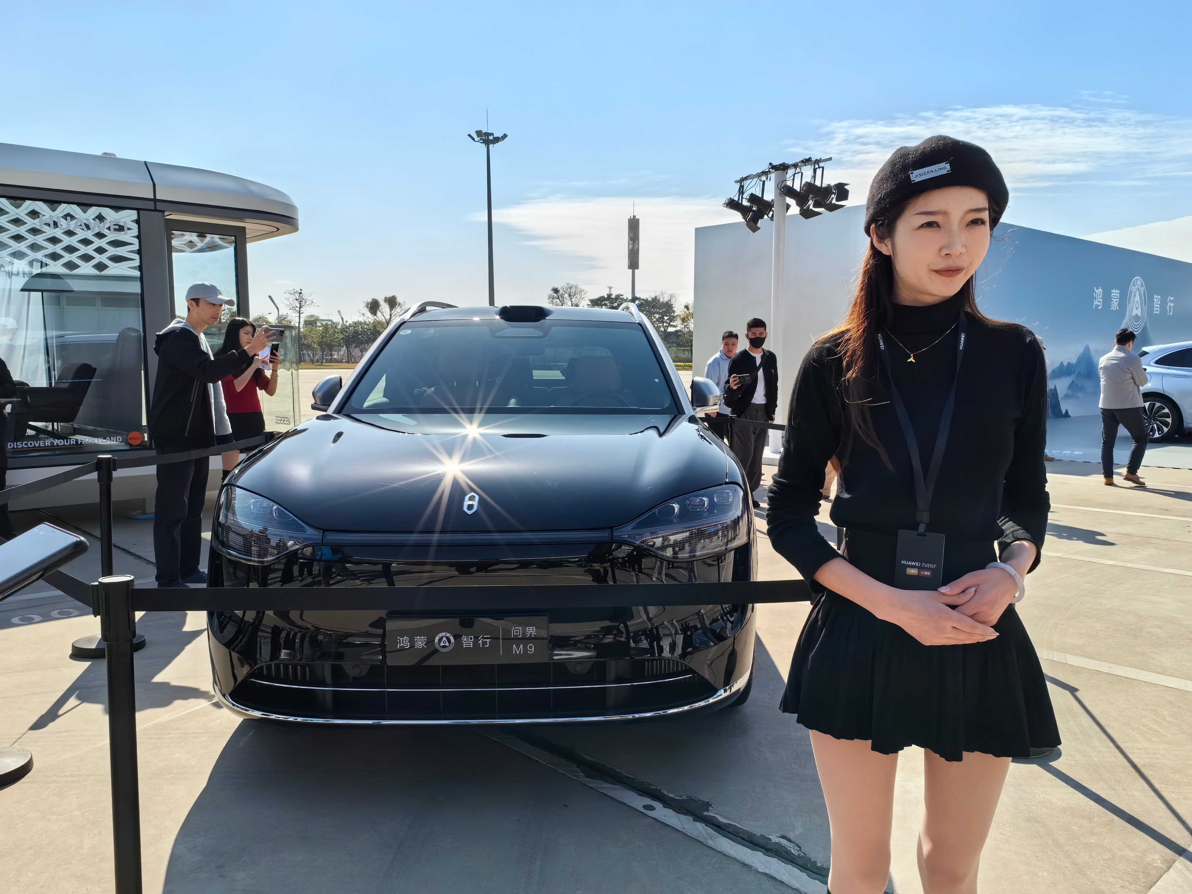 #做早饭时想# 年末最后几天，三场汽车发布会，蔚来的et9、华为的M9，明天是小