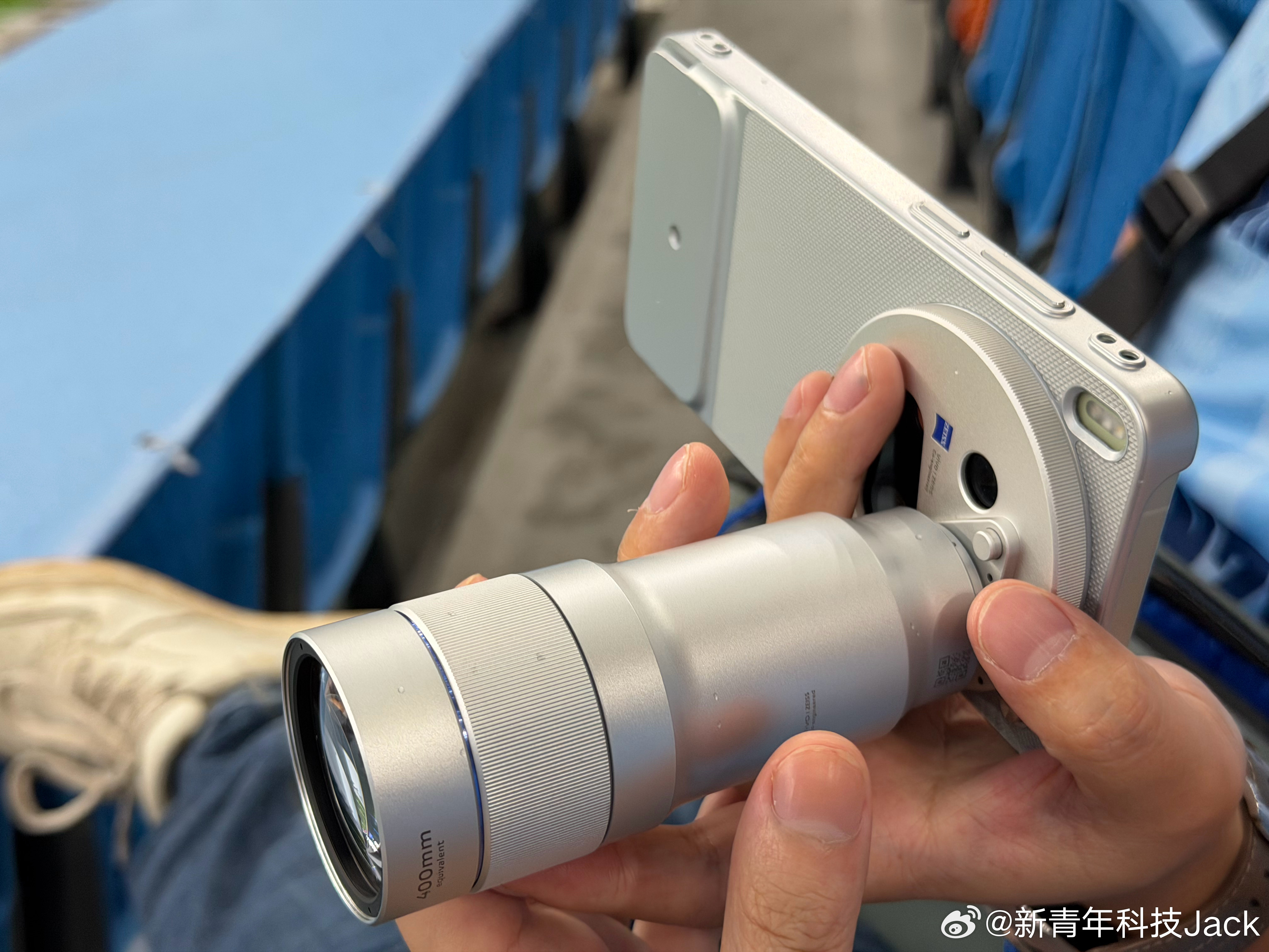 现在看球不带个Ultra增倍镜不行是吧 深圳·深圳福田区体育中心