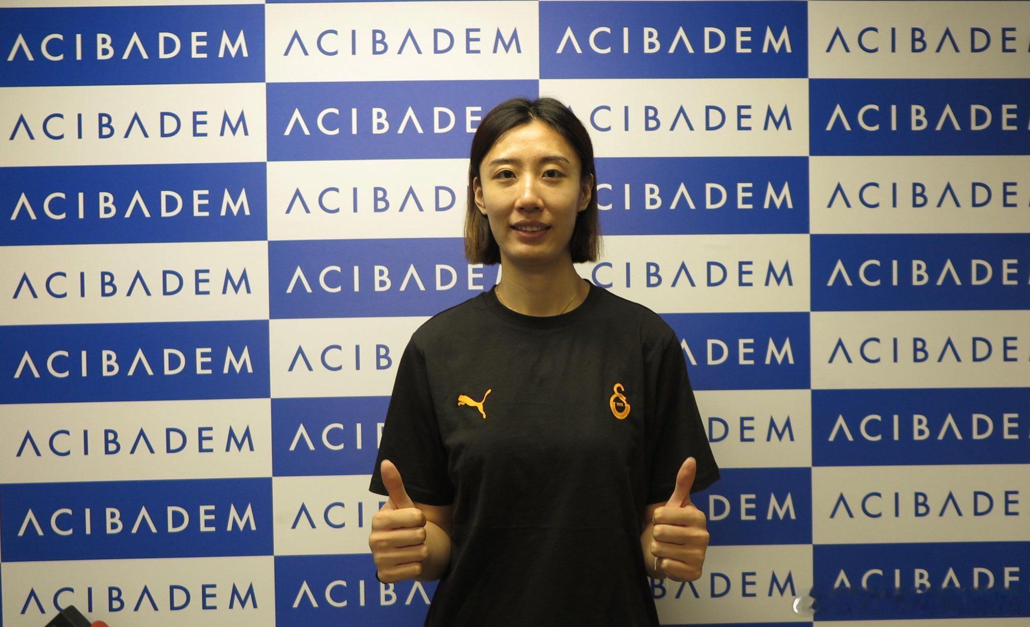 王媛媛留洋第一季 🟡🔴 王媛媛今日完成体检。加油！ 