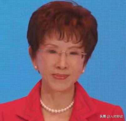 洪秀柱直面国民党大佬表态一中原则

在郑丽文、韩国瑜等一众国民党核心大佬面前，洪