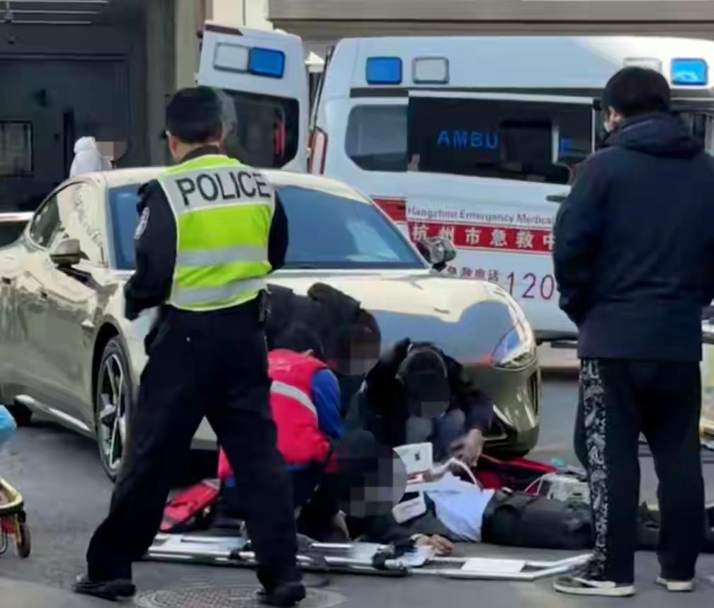 红星新闻报道——小米交付中心车祸，被撞员工已经不幸离世[可怜][可怜][可怜]