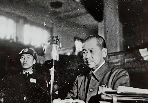 1939年，长沙战场上，得知对面的对手，是南京屠城的谷寿夫第六师团，薛岳狠狠咬紧