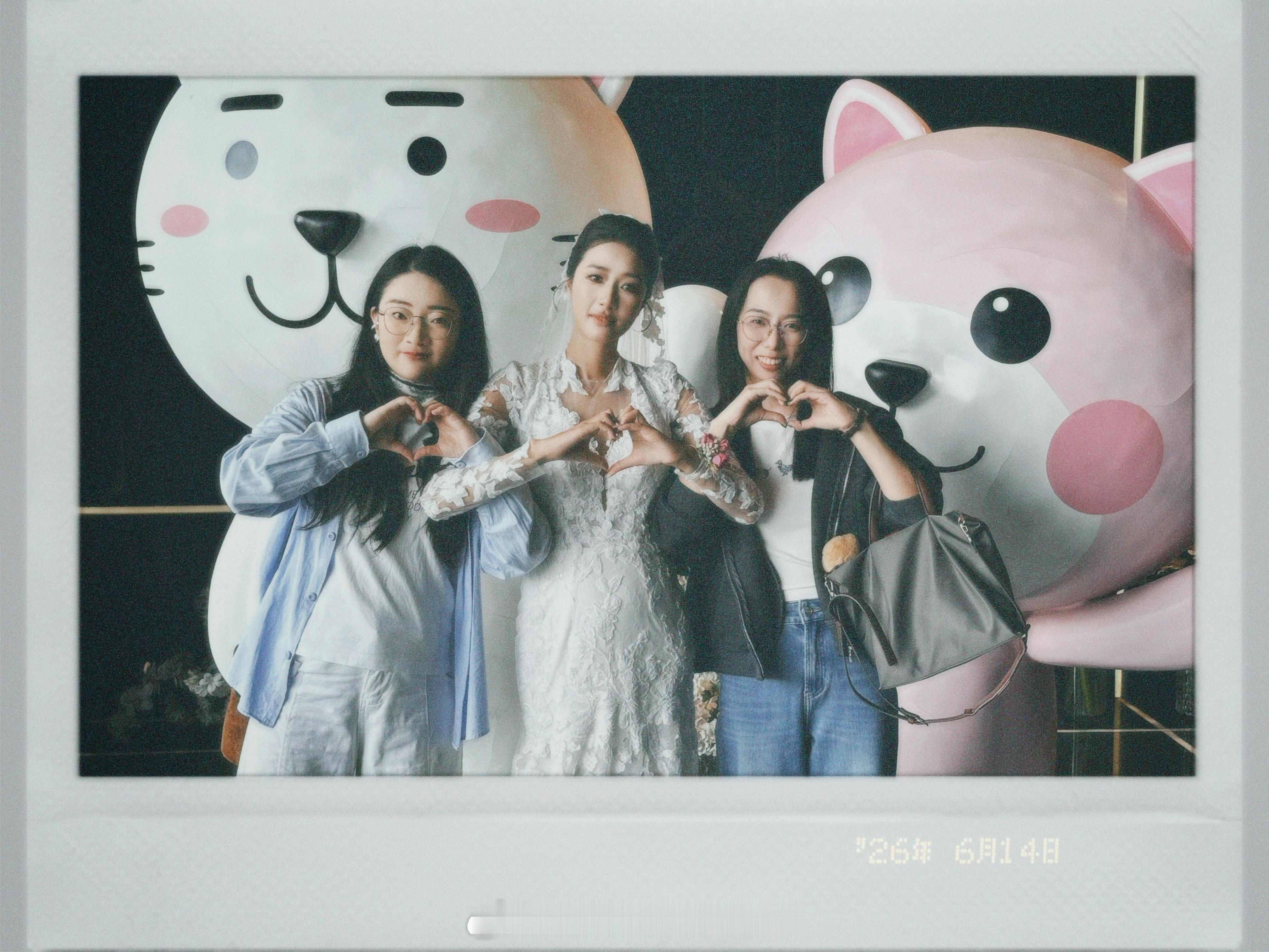 随手拍值得被记录的一天又一朋友结婚了👰🏻♀️祝幸福，祝99 昆明