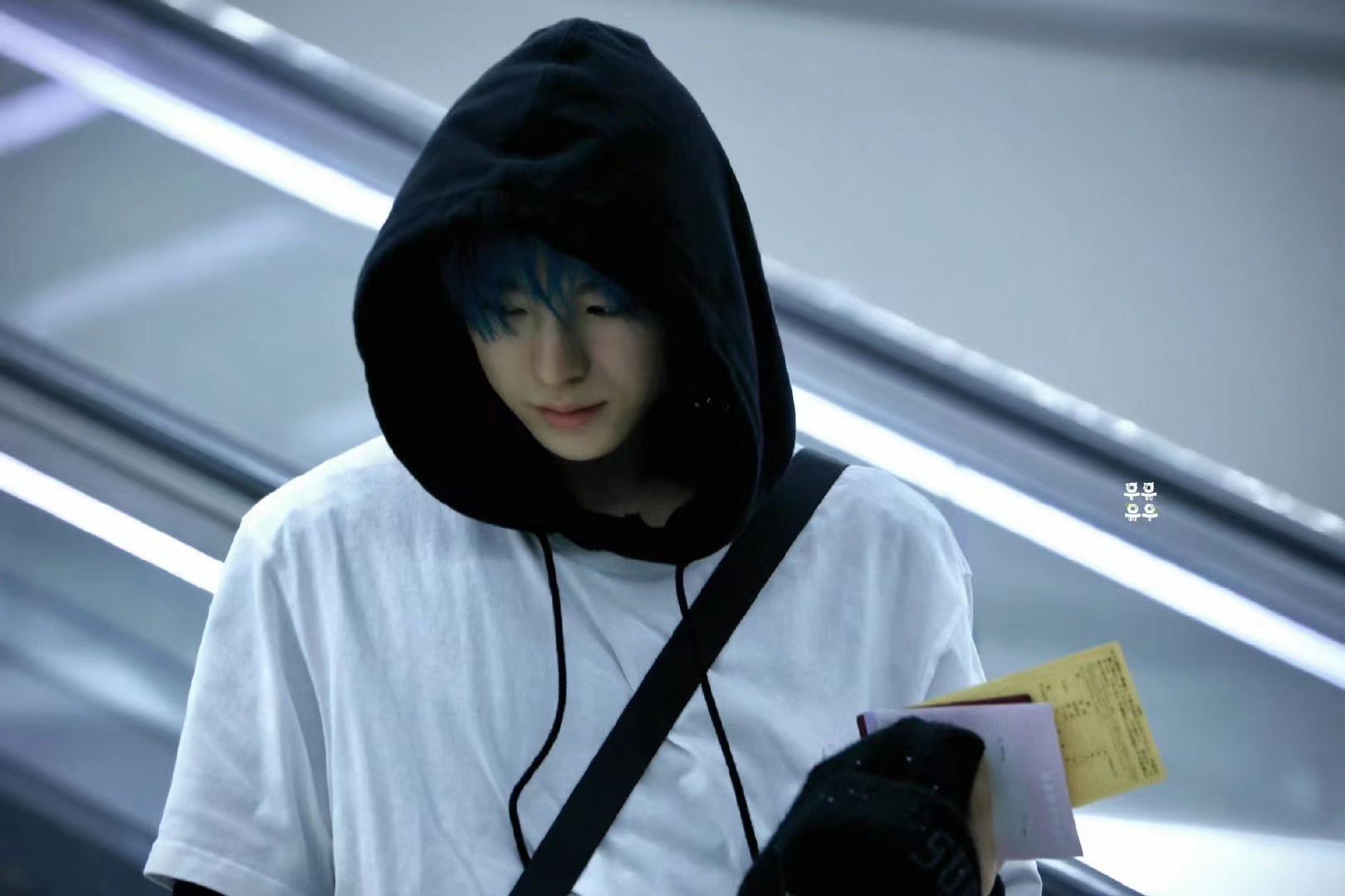 东京忧郁美男子 