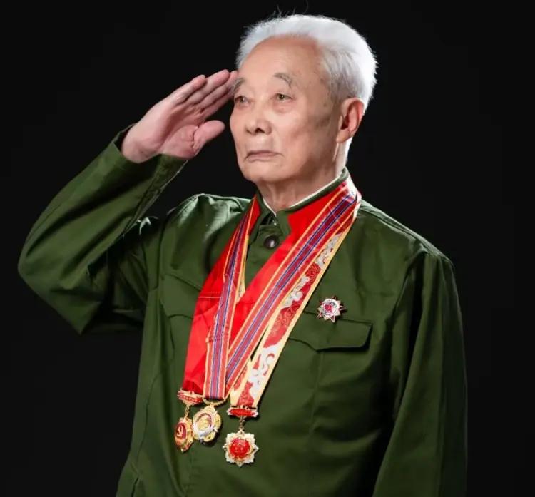 蒋永德（1930年6月1日-2025年6月28日），男，四川内江人，籍贯四川省宜