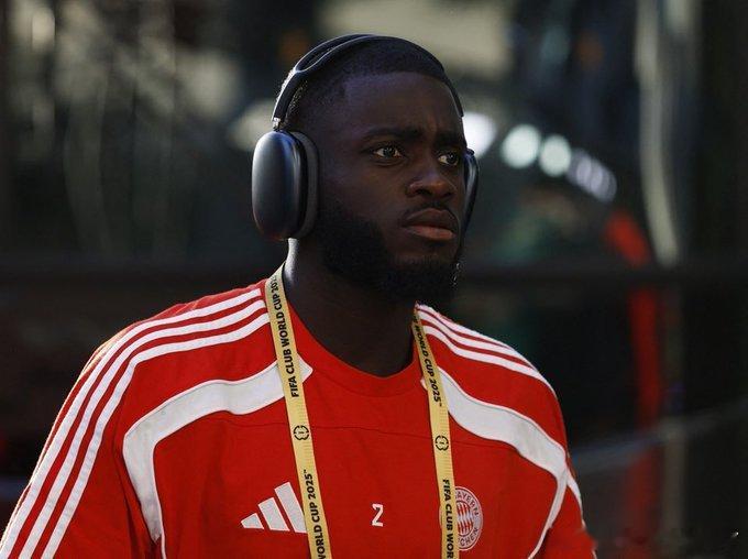 天空体育记者普列滕伯格透露利物浦对中后卫乌帕梅卡诺表示兴趣，球员目前暂未与拜仁续