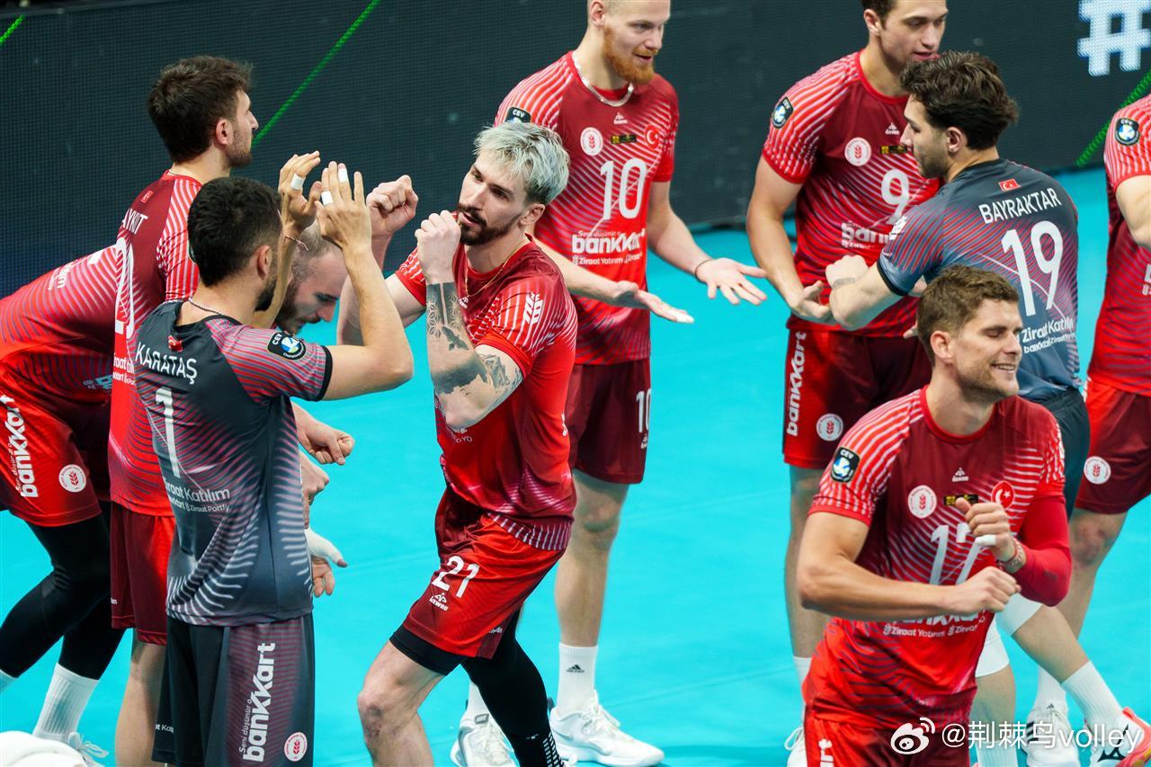 【男排欧冠】¼决赛首回合，波兰热舒夫主场0-3（21-25 23-25 20-2